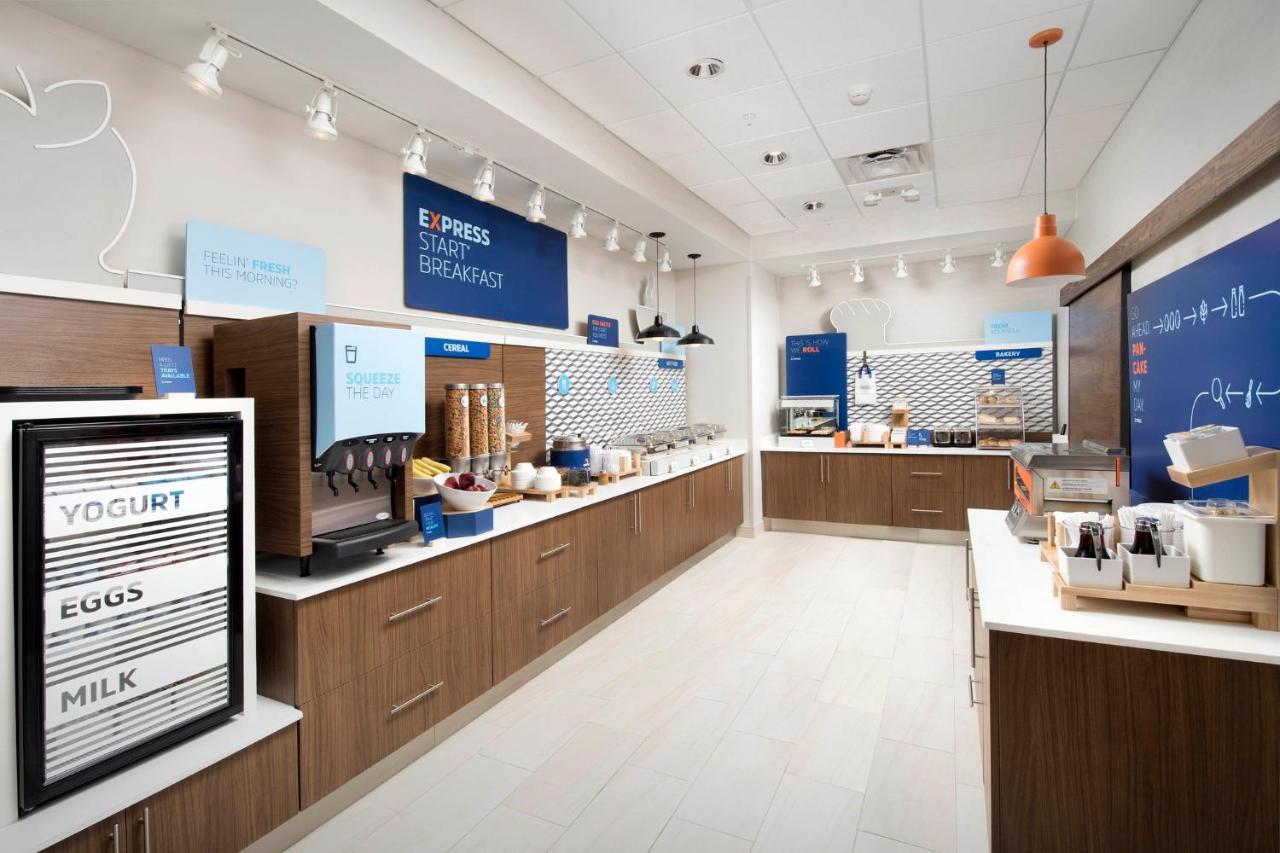Holiday Inn Express & Suites Oscoda By Ihg エクステリア 写真