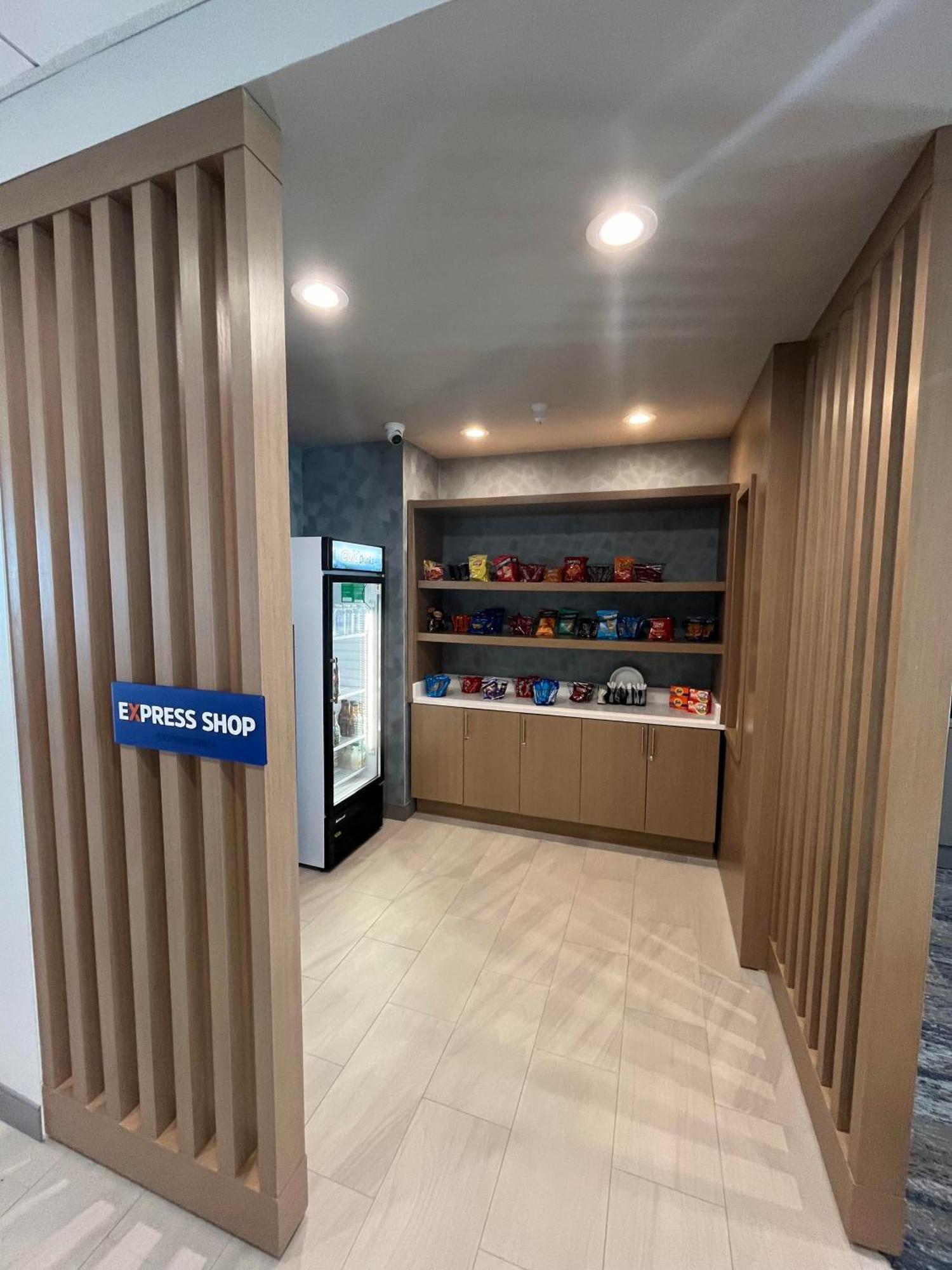 Holiday Inn Express & Suites Oscoda By Ihg エクステリア 写真