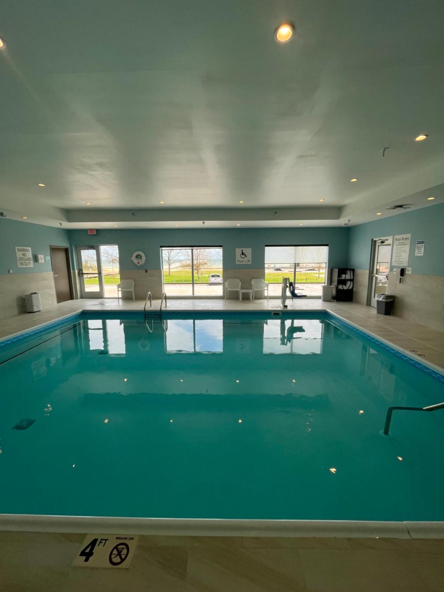 Holiday Inn Express & Suites Oscoda By Ihg エクステリア 写真