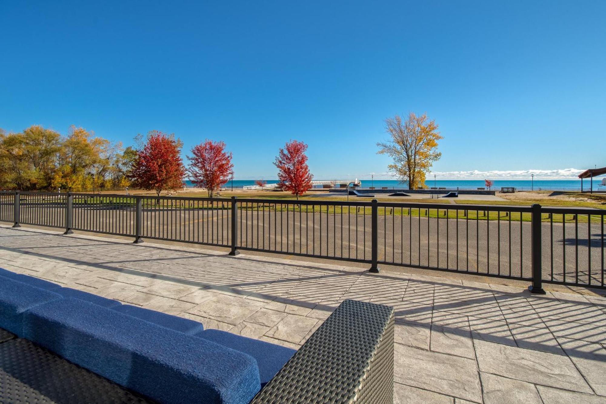 Holiday Inn Express & Suites Oscoda By Ihg エクステリア 写真