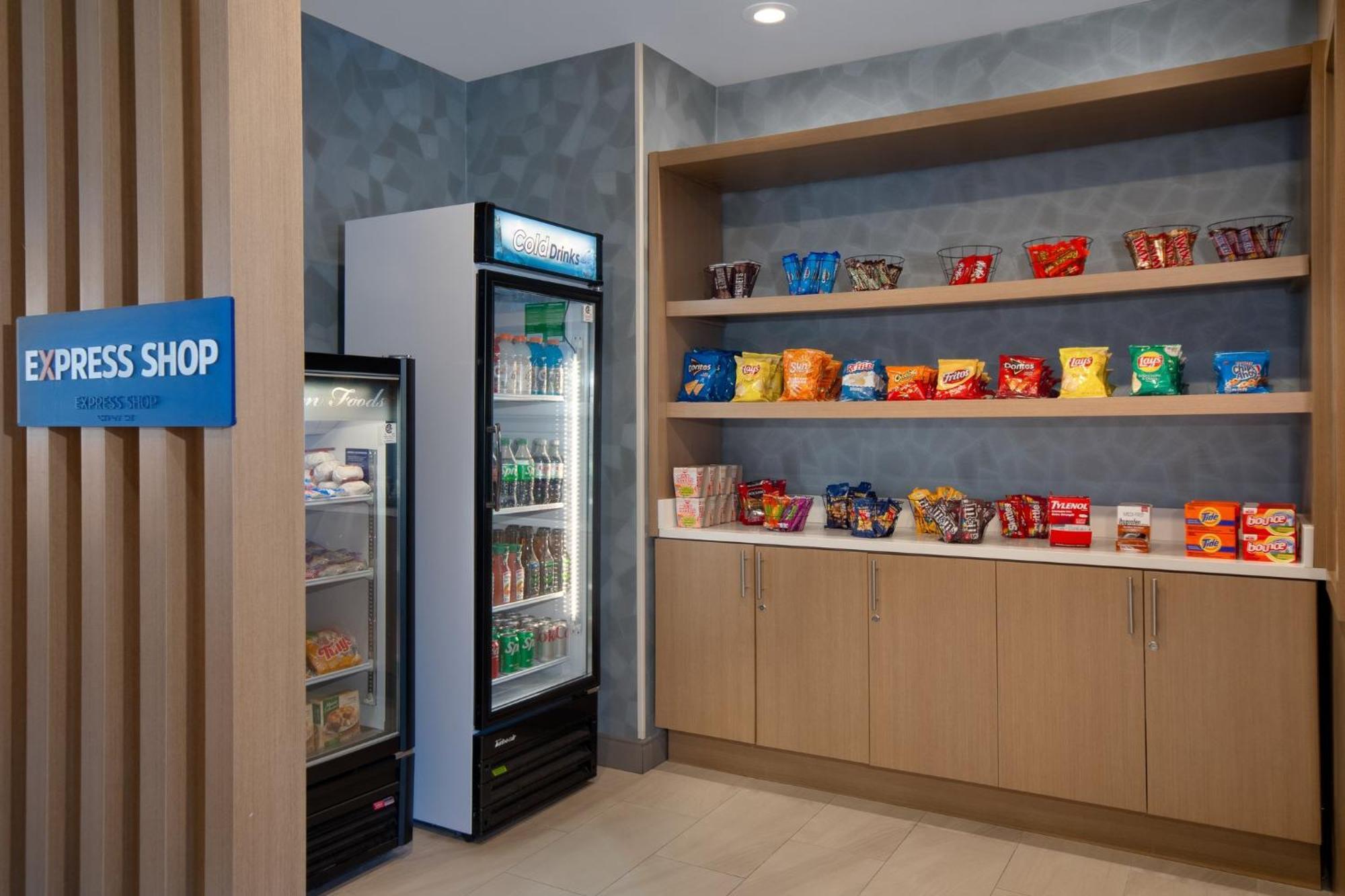 Holiday Inn Express & Suites Oscoda By Ihg エクステリア 写真